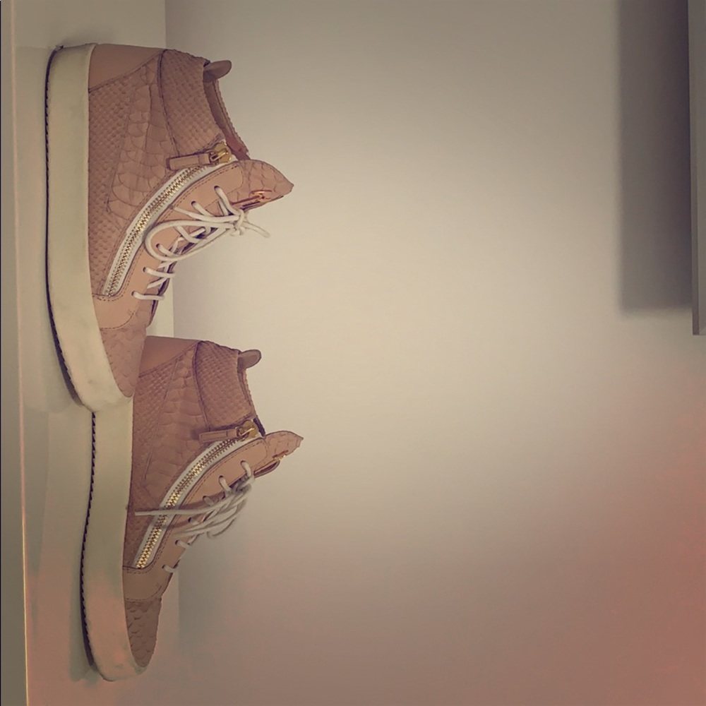Pink Lizard Giuseppe Zanotti Mid top sneakers